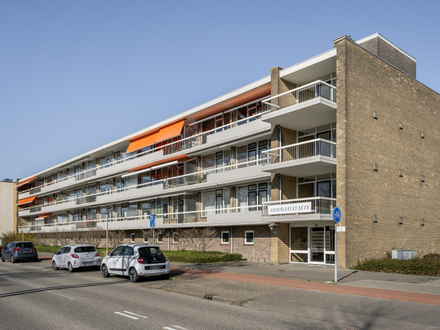 Admiraal de Ruyterweg 13