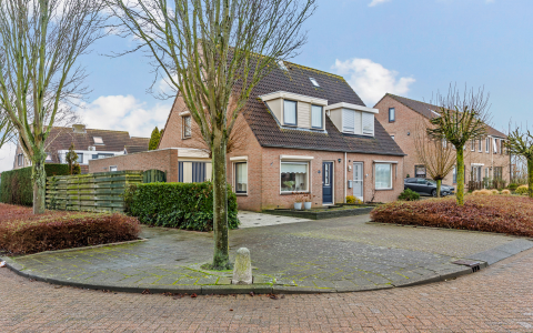 Burgemeester Bouwensestraat 54