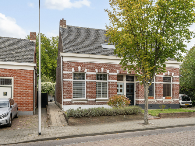 Burgemeester Voetenstr 3