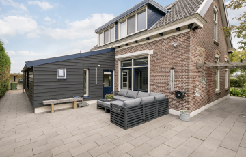 Hogeweg 67