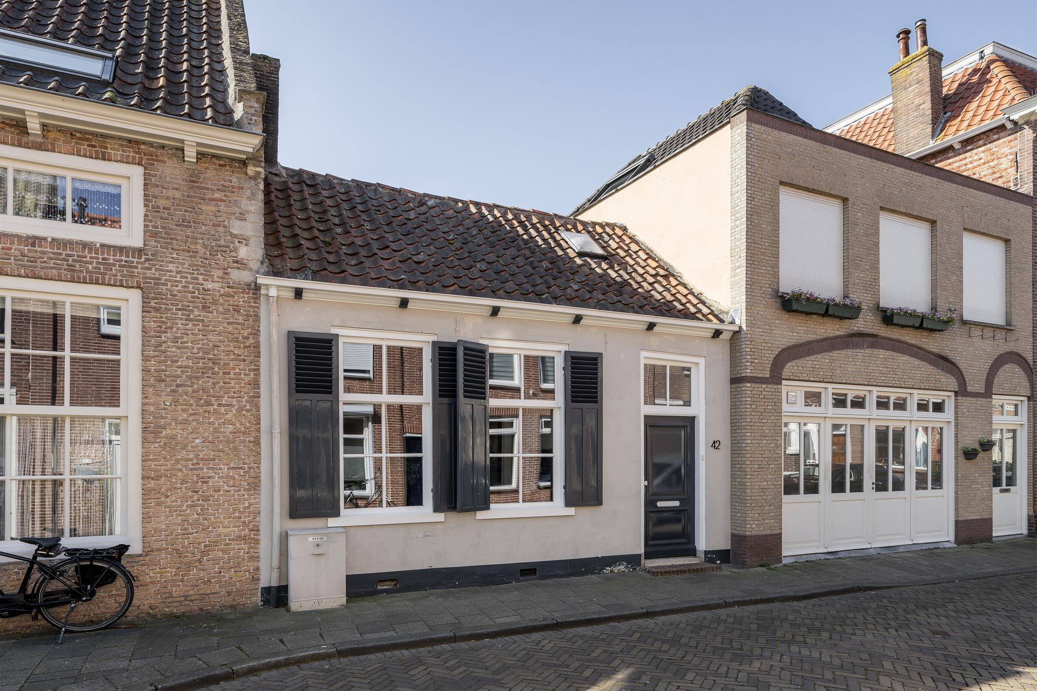 Hoogstraat 42