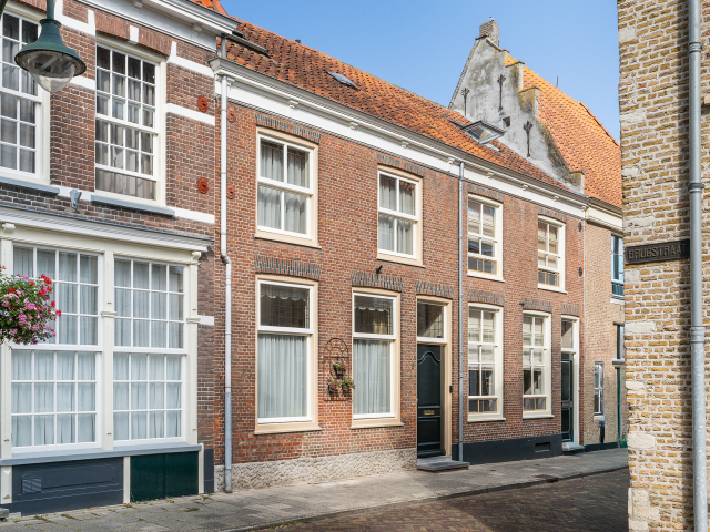 Hoogstraat 8