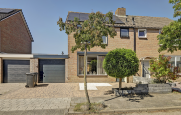 Maria van Vlaanderenstraat 8