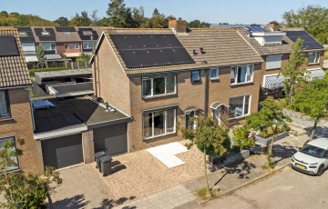 Maria van Vlaanderenstraat 8