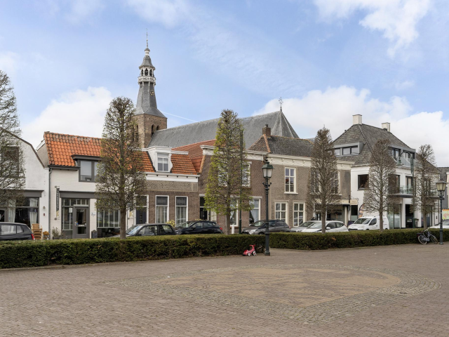 Markt 8